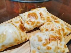 彩色烤包子-亚克西姆新疆菜(库车店)