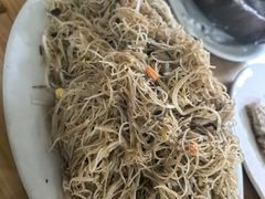 -辉辉大排档
