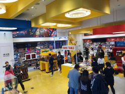 -乐高品牌旗舰店(人民广场店)