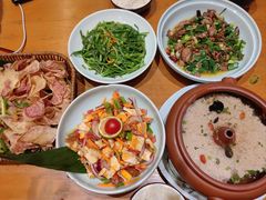 -老滇山寨•云南特色菜•地方菜•民族风情歌舞表演(金碧店)