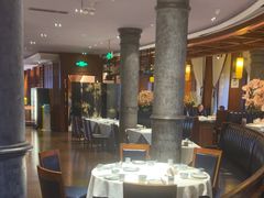 -八府香鸭·啫啫煲(华山路店)