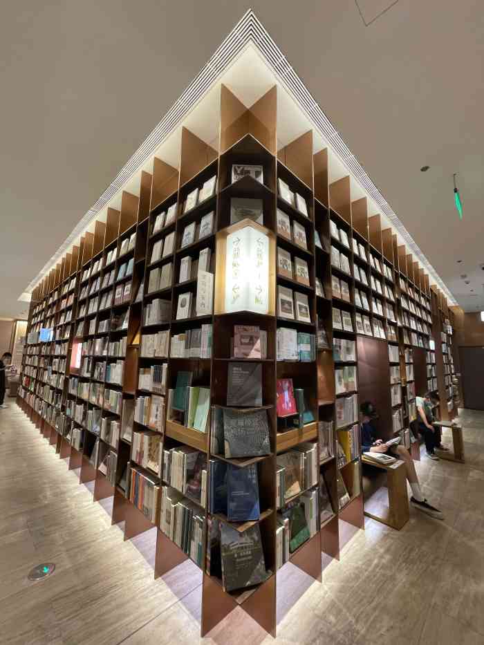 前檐-"去深圳玩万象城瞎逛的时候发现的一家书店 ."-大众点评移动版