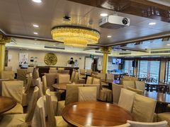 大堂-新龙船黄浦江餐饮游船官方自营店