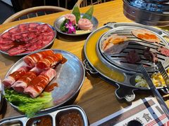 -青瓦炭韩潮烤肉(花园道店)