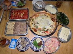 -洱火云南酸菜牛肉火锅(石景山当代商城店)