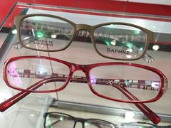 -朱师傅眼镜·蔡司·依视路·尼康(市先进店)