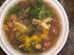 海大南门小吃一条街-海南大学南门小吃一条街(海甸三西路店)