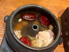 -云海肴·汽锅鸡·云南菜(天山百盛优客店)