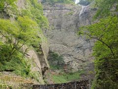 -燕子河大峡谷天坑仙境