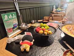-鹿鸣山草本茶香火锅(园西路店)