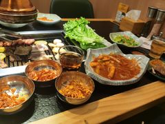 -臻牛烤肉
