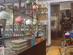 -VENCHI 闻绮(上海佛罗伦萨小镇店)