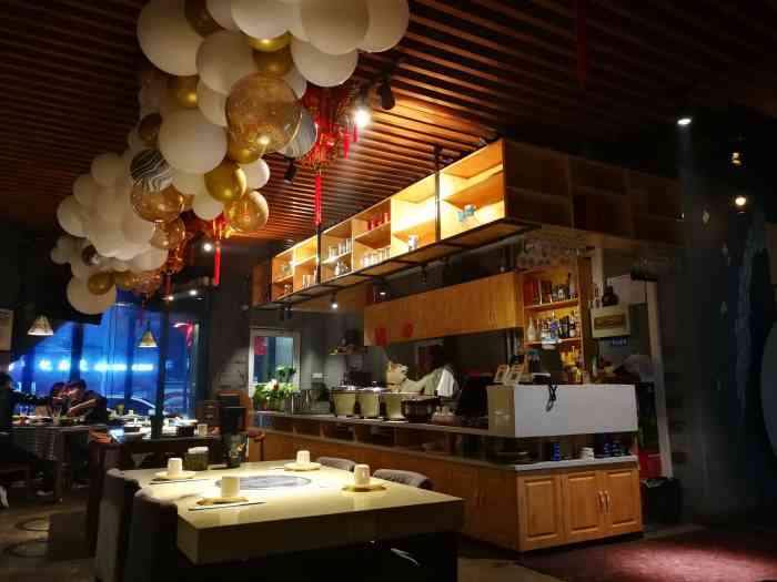 三宝粥店(亲贤北街店)-"有点保藏小店的意思 门头不大 店内宽.