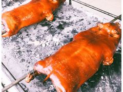 -黄记四更烤乳猪店