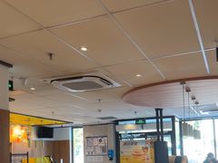 -麦当劳(玉桥中路店)