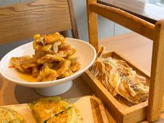-关东小磨东北菜(上海长风大悦城店)