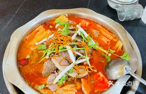 Bamboo Shoot Tomato Beef Hot Pot