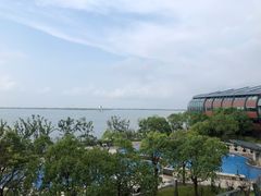 -上海滴水湖皇冠假日酒店