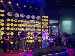 -TZ House音乐现场(来福士中心店)