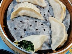 全家福蒸饺-大龙汤包