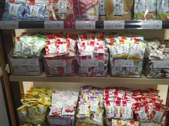 零售区-良品铺子(白云新世界店)