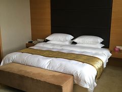 -上海怡沁园度假酒店