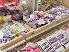 -名创优品(天河区正佳广场二店)