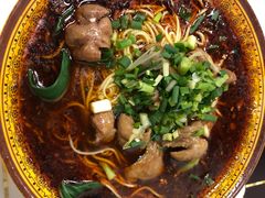 -胥佳烧鸡公牛肉面馆