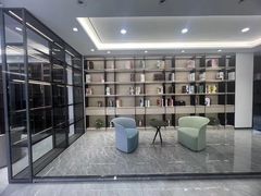 -红星美凯龙全球家居生活广场卡子门店-停车场