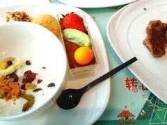 -亚洲国际大酒店·云顶阁旋转自助餐厅