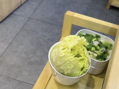 -鲁员外地锅鸡地锅鱼(古墩路店)