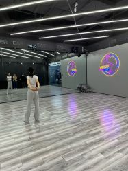 -CASTER跳舞俱乐部