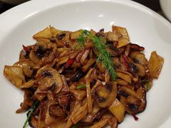 爆炒野生菌-亢龙太子酒轩(东湖店)