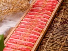 韩式水果蜜汁安格斯肥牛-韩烧牛中牛·甄选黑牛烤肉(黑金店)