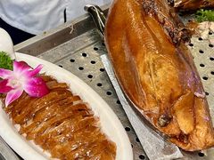 -梅利汴京烤鸭•开封豫菜地标店(东大街店)