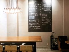 大堂-HELLO 27 意面·沙拉·帕尼尼