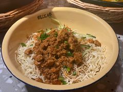 -鹤江桥·红油牛肉粉(SKP店)