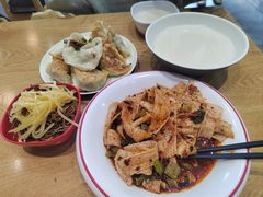-三好食堂(煎饺·馄饨·肉饼米线·盛世广场店)