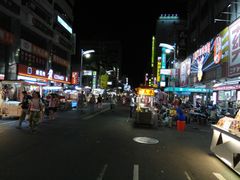 -六合夜市
