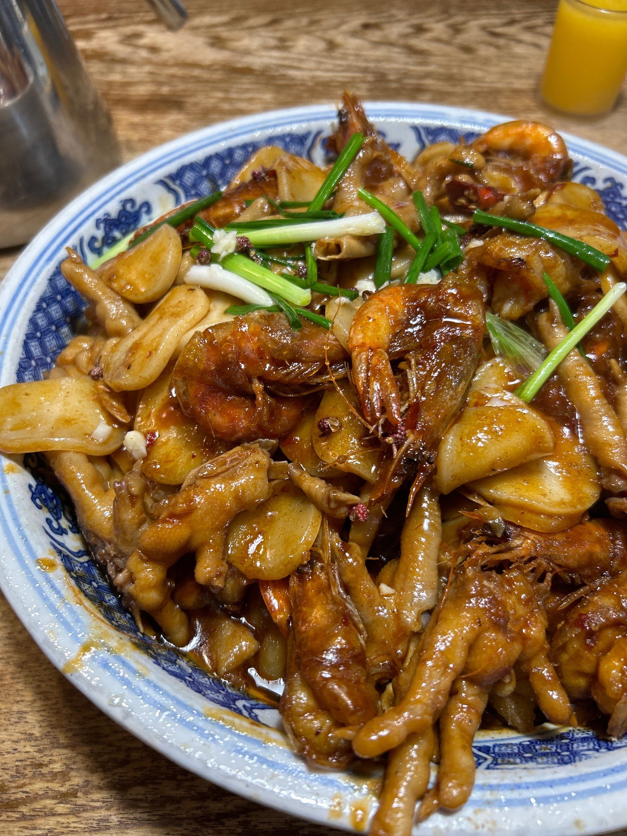 明虾鸡爪煲