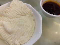 河水豆花-渝君重庆火锅(嘉宾路店)