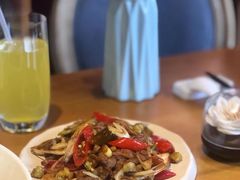 -隔壁老王·家常云南菜(花巷店)