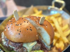 招牌牛肉汉堡-城市露台景观餐厅(淮海路店)
