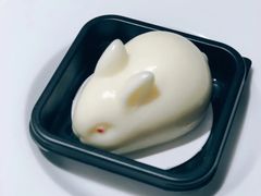 慕斯酸奶兔冰激凌-海底捞火锅(大融城店)