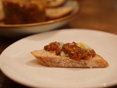 彩椒酱温泉蛋烤面包-RAC BAR(安福路店)