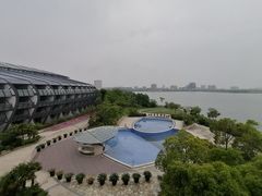 -上海滴水湖皇冠假日酒店