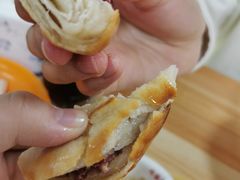 -闫家驴肉火烧(五四店)
