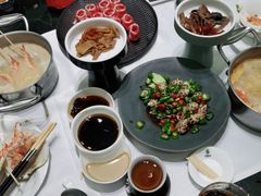 -红鼎豆捞·非遗鲍皇汤火锅(宝丰路店)