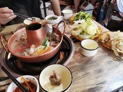-香香腊排骨.野生菌火塘总店(束河店)