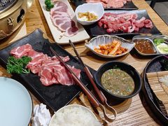 -红沃烤肉(家乐福2部店)